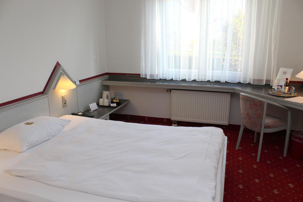 A.C. Hotel Hoferer Stuttgart Zimmer foto