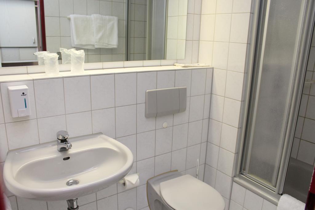 A.C. Hotel Hoferer Stuttgart Zimmer foto