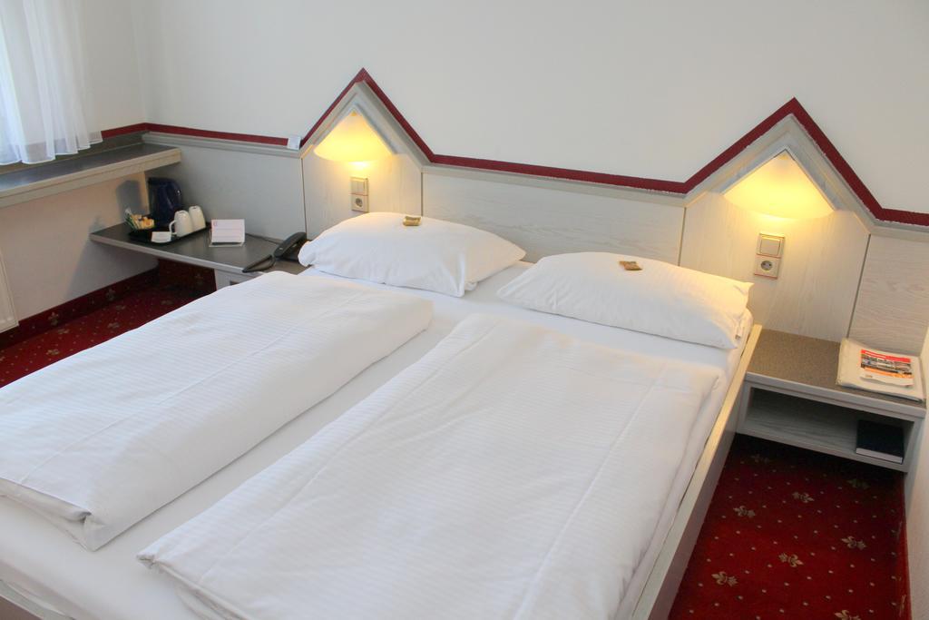 A.C. Hotel Hoferer Stuttgart Zimmer foto